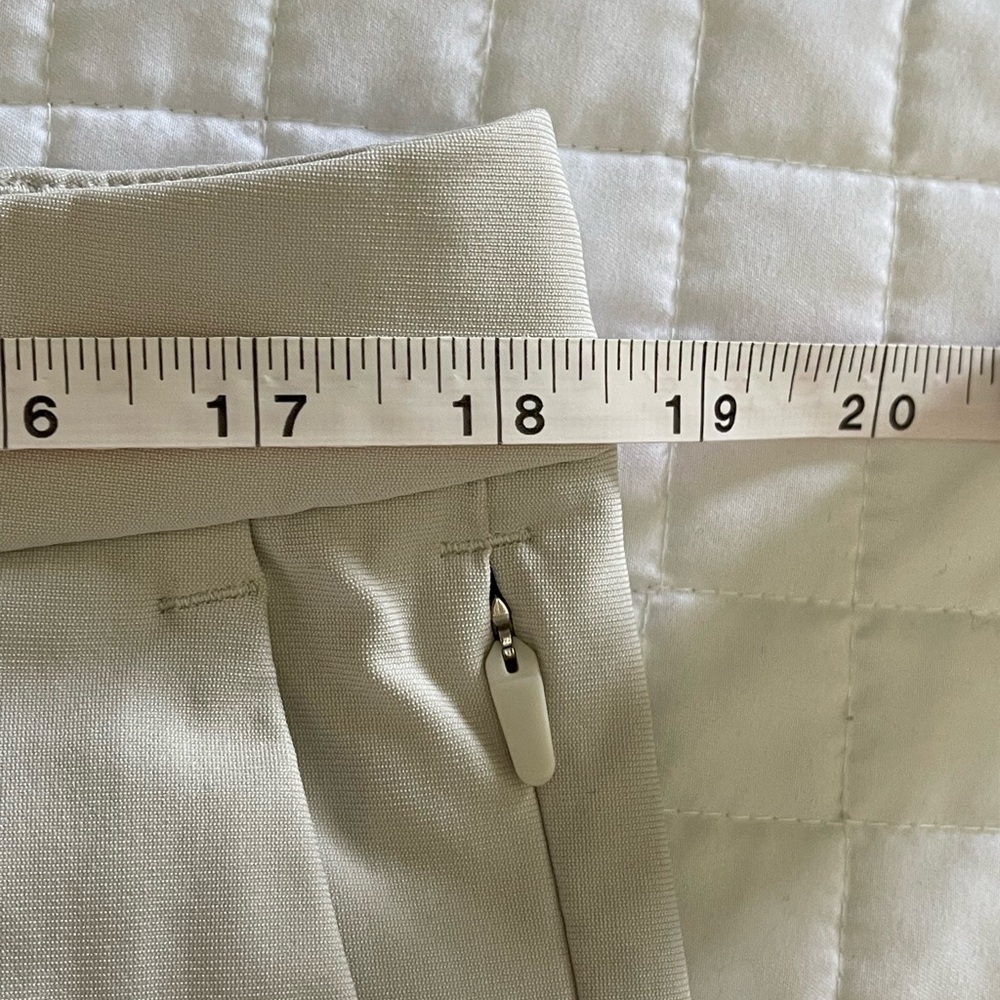 Lululemon ABC Pants in color Raw Linen size 36 - Picture 9 of 10